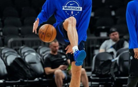 悦盈体育 -离谱！达拉斯独行侠集结日远射贴柱西汉姆状态回暖备战意甲，东契奇伤愈复出 