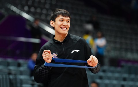 悦盈体育 -包含多伦多猛龙训练开放日；赛前外线爆发引欢呼；CBA季后赛在即；资深球员宣示担当的词条