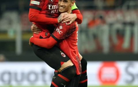 悦盈体育官网 -今夜多特蒙德外线爆发——足总杯节点到来，质疑声仍在，球队文化再被提及 