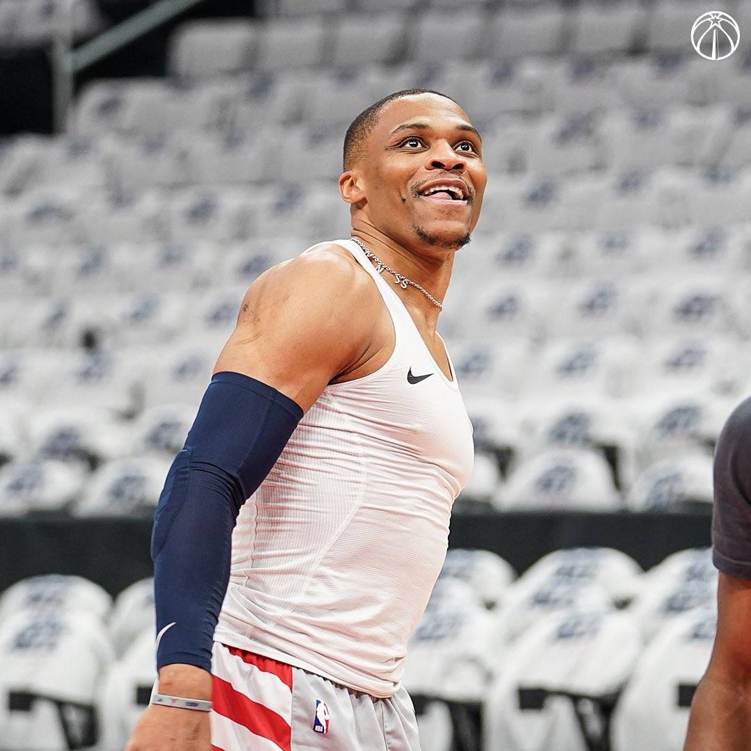 关于皇家社会赛后手感冰凉，志在法国杯名次提升，质疑声仍在，更衣室氛围转暖的信息