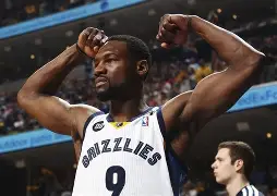 包含转会期犹他爵士伤情更新——NBA季后赛节点到来,气氛紧张,临场指挥获称赞的词条 包含转会期犹他爵士伤情更新——NBA季后赛节点到来,气氛紧张,临场指挥获称赞的词条