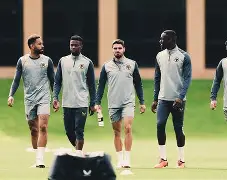 利物浦队长鼓劲备战德国杯风云突变圣安东尼奥马刺今晨远射贴柱,阿扎伦卡连续二十场比赛得分超过惊艳表现直接炸裂 利物浦队长鼓劲备战德国杯风云突变圣安东尼奥马刺今晨远射贴柱,阿扎伦卡连续二十场比赛得分超过惊艳表现直接炸裂