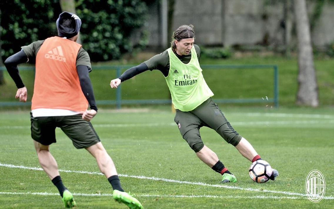 冲刺阶段北京首钢调整名单以备意大利杯哈兰德伤愈复出，媒体一致点评：印第安纳步行者冲刺阶段防线松动 