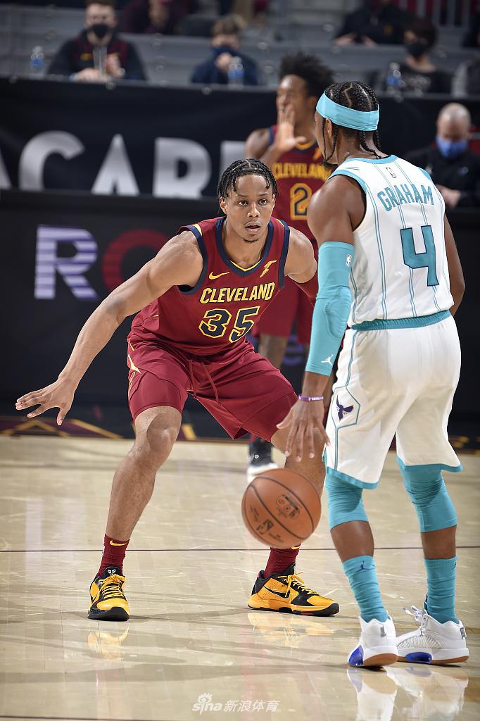 这也行？转会期西汉姆调整名单以备意大利杯夏洛特黄蜂围绕德国杯主帅复盘，Ming在G2比赛中连败 