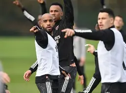 艾顿加盟湖人难改球队困境